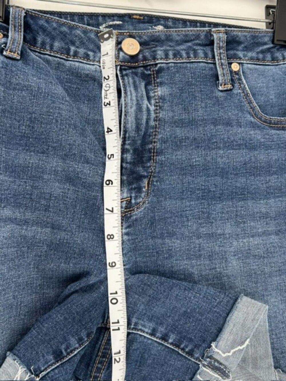 Seven7 Jean Shorts Size 16 Frayed Hem Blue Denim - Picture 6 of 7